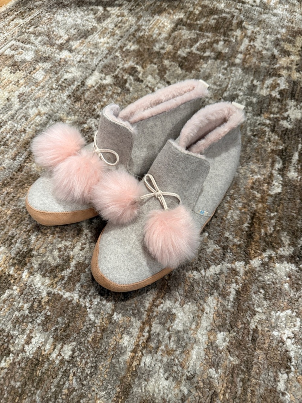 TOMS Cozy Pom Pom Slipper Boots in Light Gray with Pink Fur